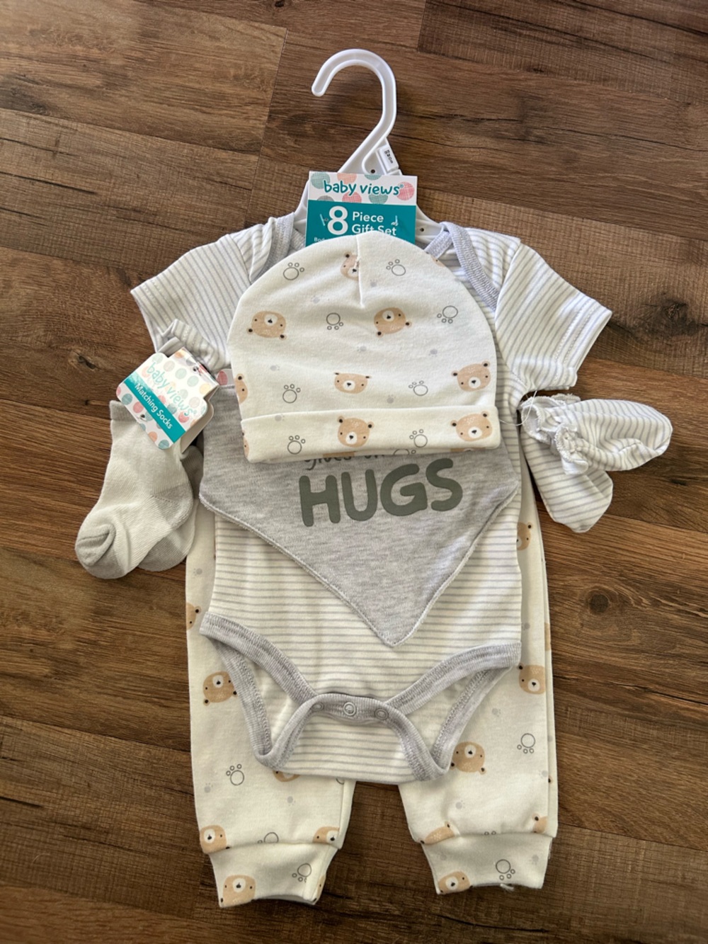Baby Views 8-Piece Neutral Bear Gift Set - Gray & Cream